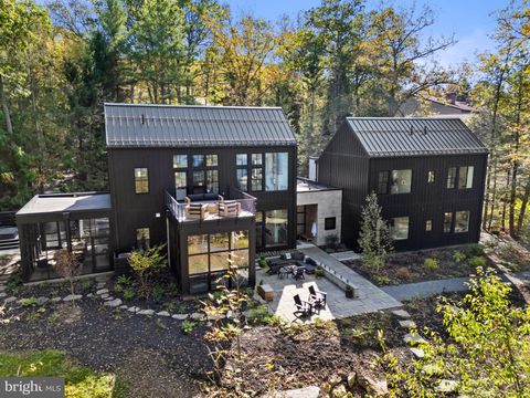 Homes For Sale - 282 Mccomas Beach Terrace<br/> OAKLAND, MD 21550