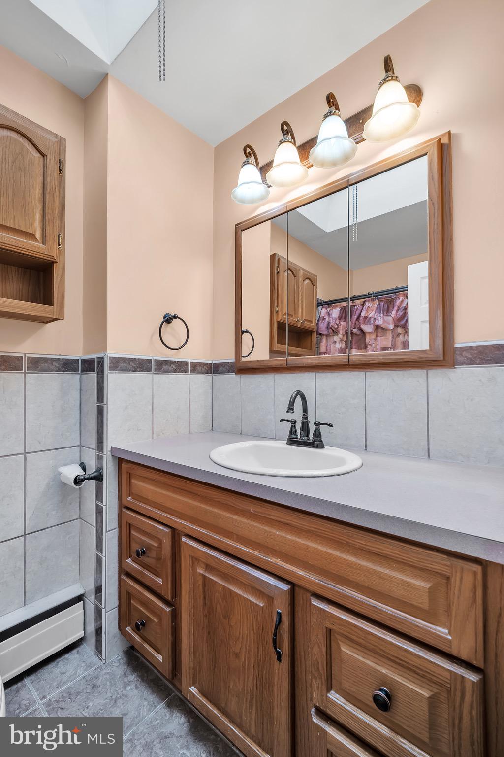 SOMERTON - Residential