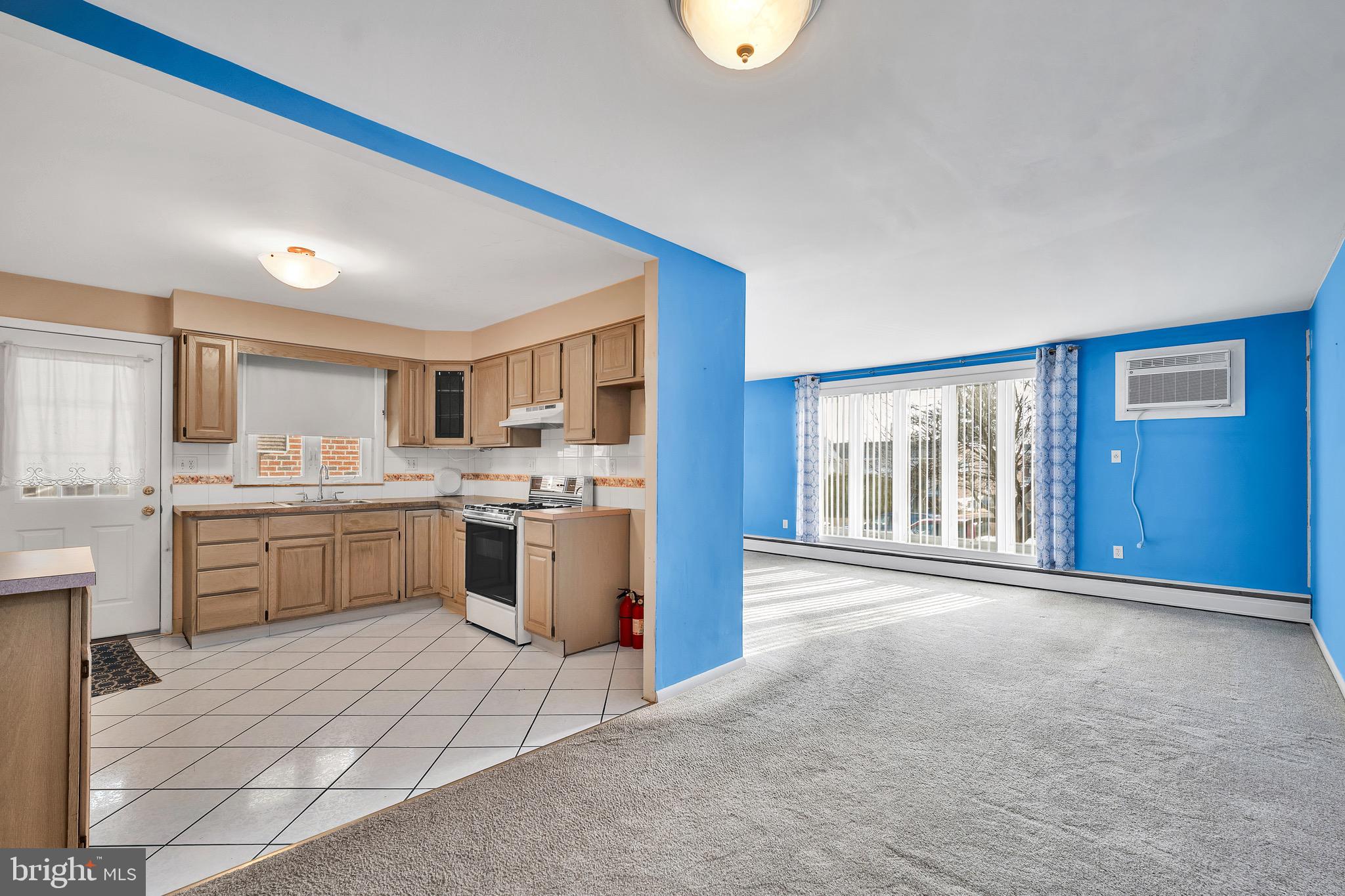 SOMERTON - Residential