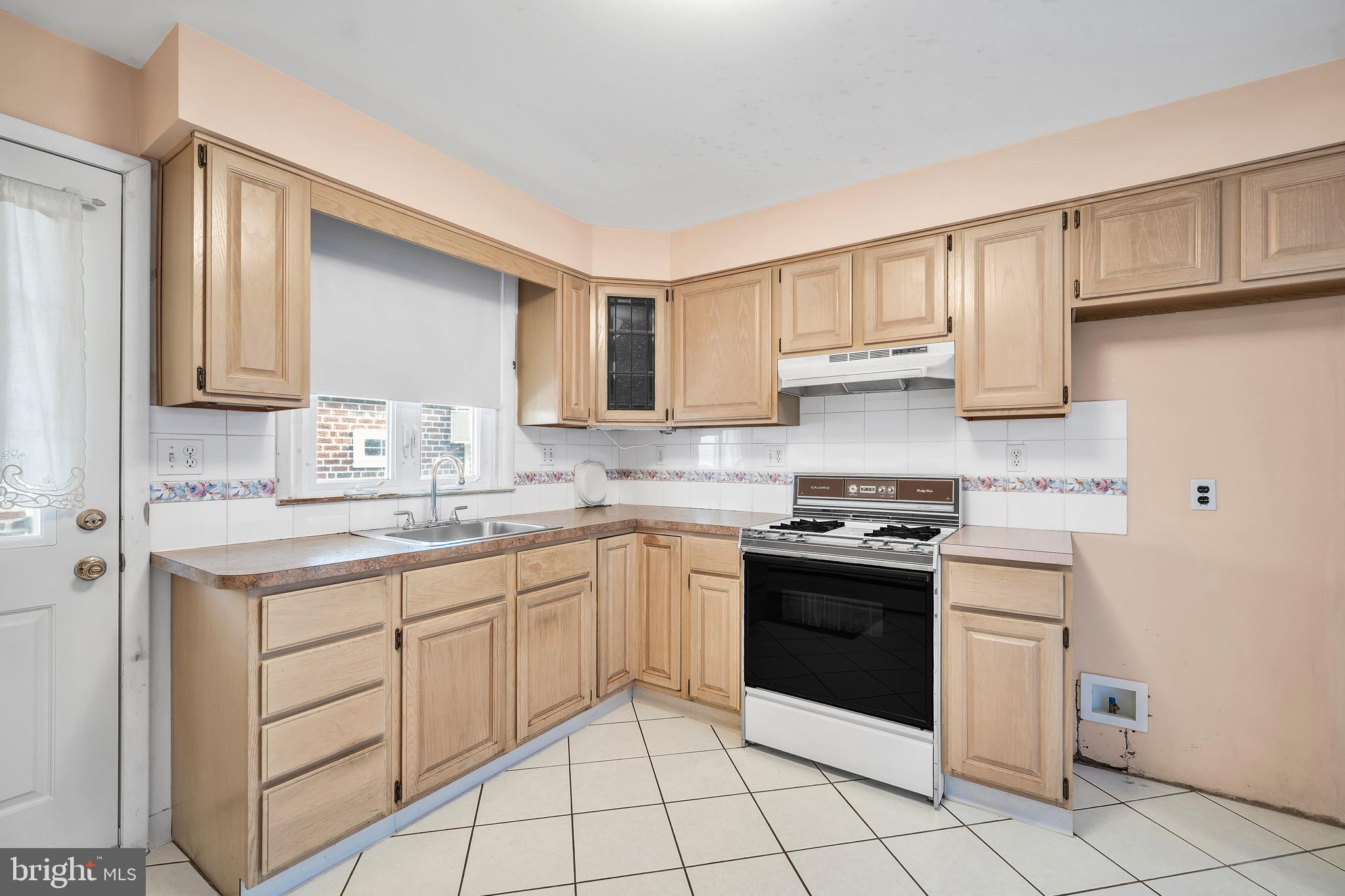 SOMERTON - Residential