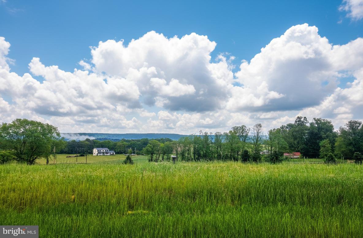 HALLMARK GLEN - Land