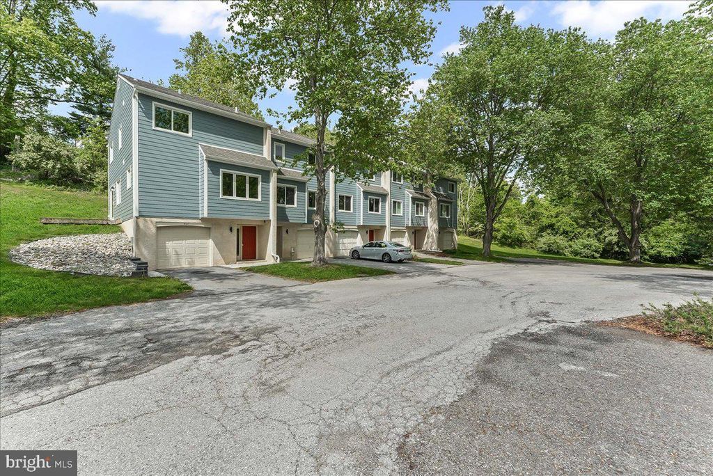 Photo of 402 S Point Drive #402, CHADDS FORD, PA 19317 (MLS # PADE2090560)