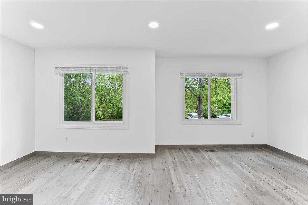 SOUTHPOINT - Residential