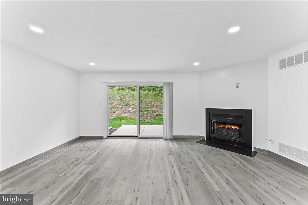 Photo of 402 S Point Drive #402, CHADDS FORD, PA 19317 (MLS # PADE2090560)