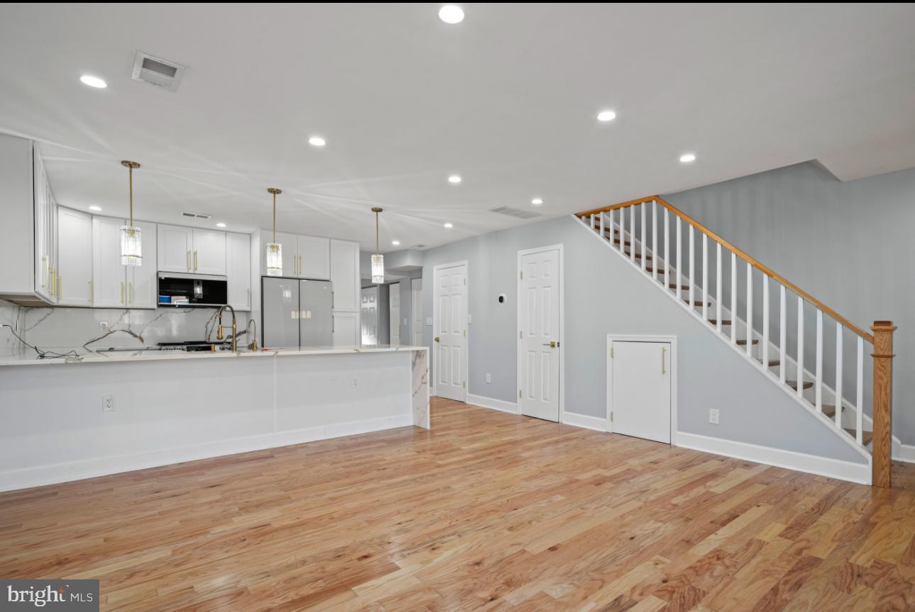 2236 15TH STREET NE
