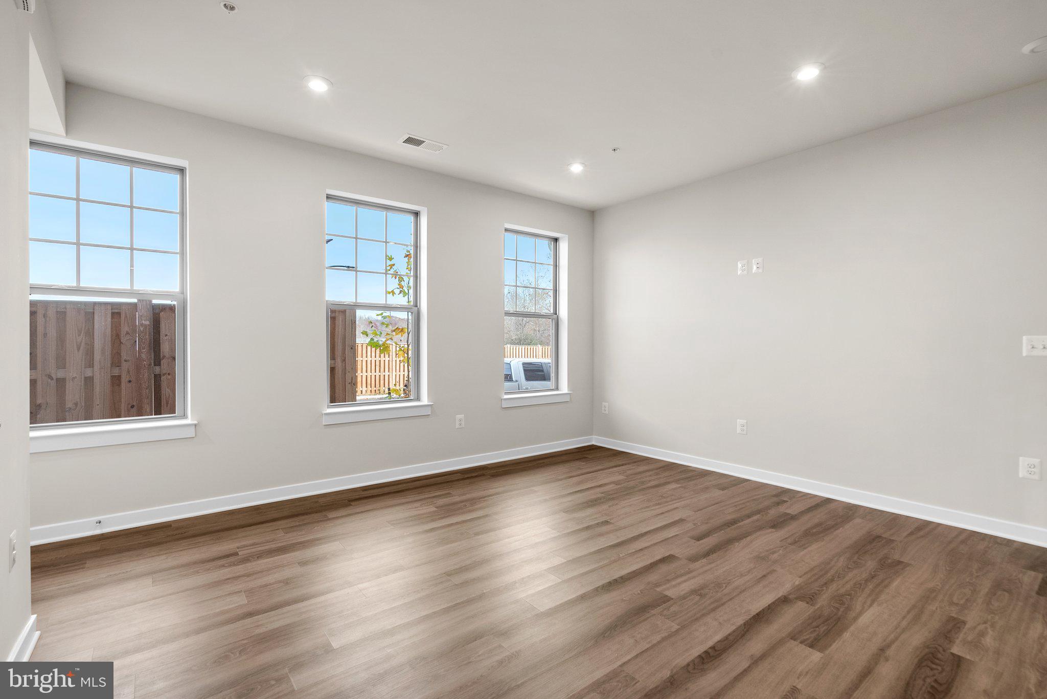 MANASSAS PARK VILLAGE - Residential