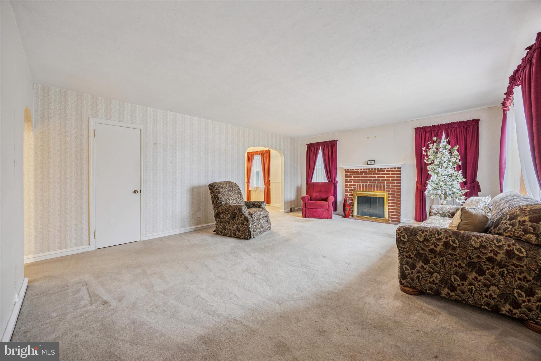 422 W MORELAND AVENUE