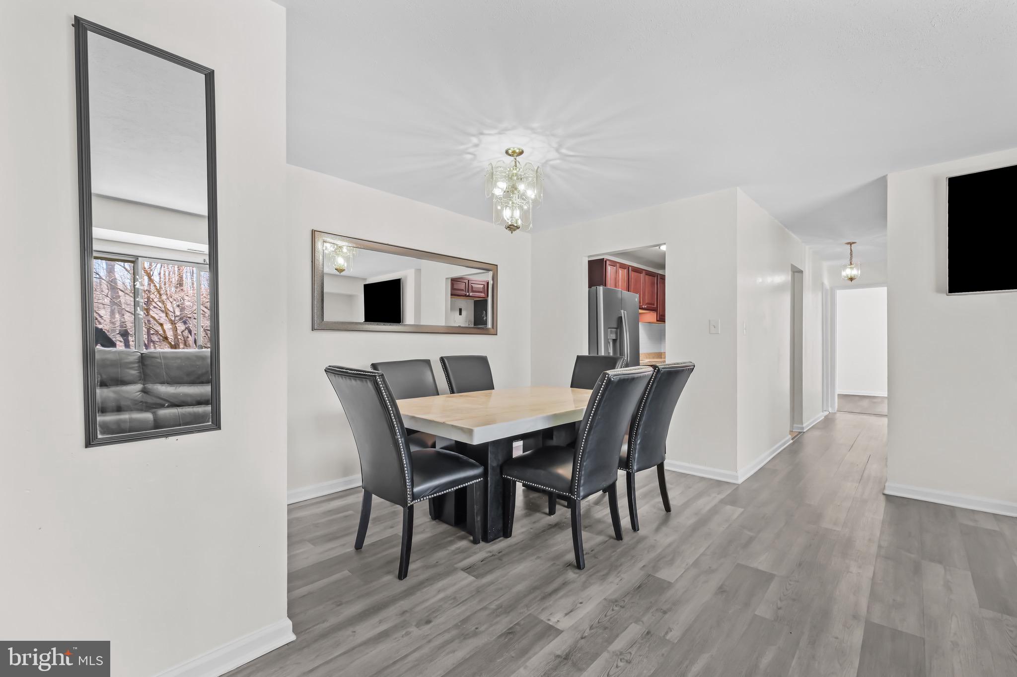 MOSBY WOODS GARDEN - Residential