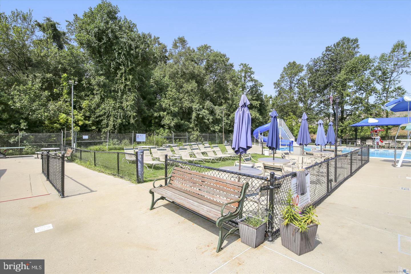 MOSBY WOODS GARDEN - Residential