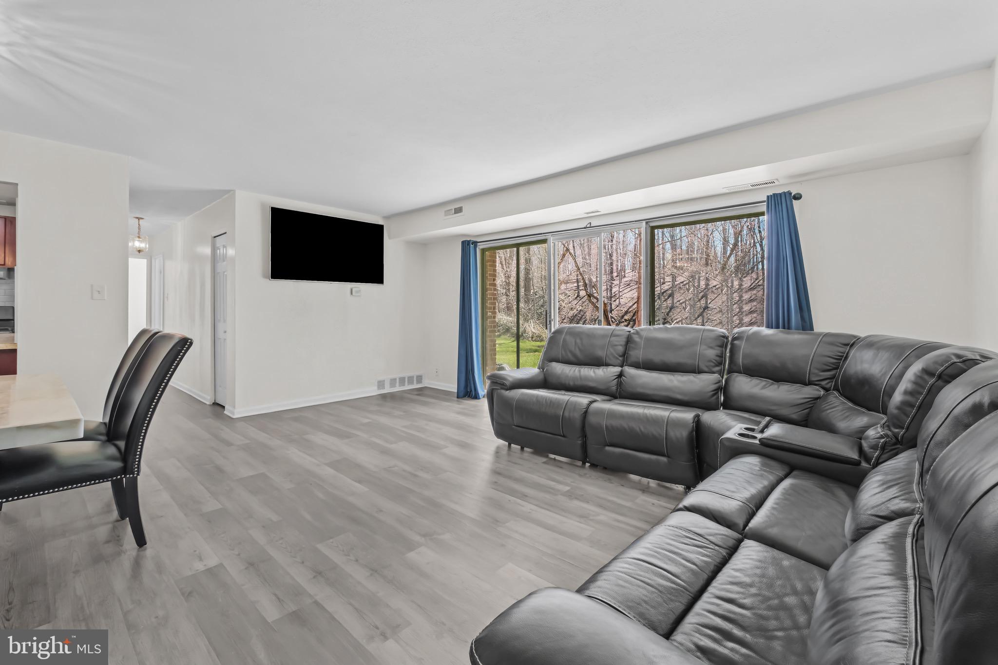 MOSBY WOODS GARDEN - Residential