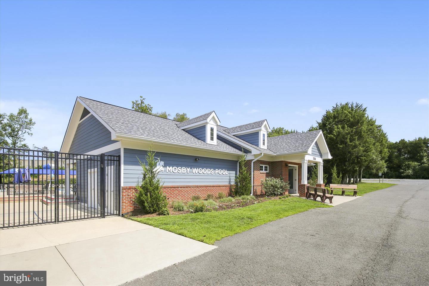 MOSBY WOODS GARDEN - Residential