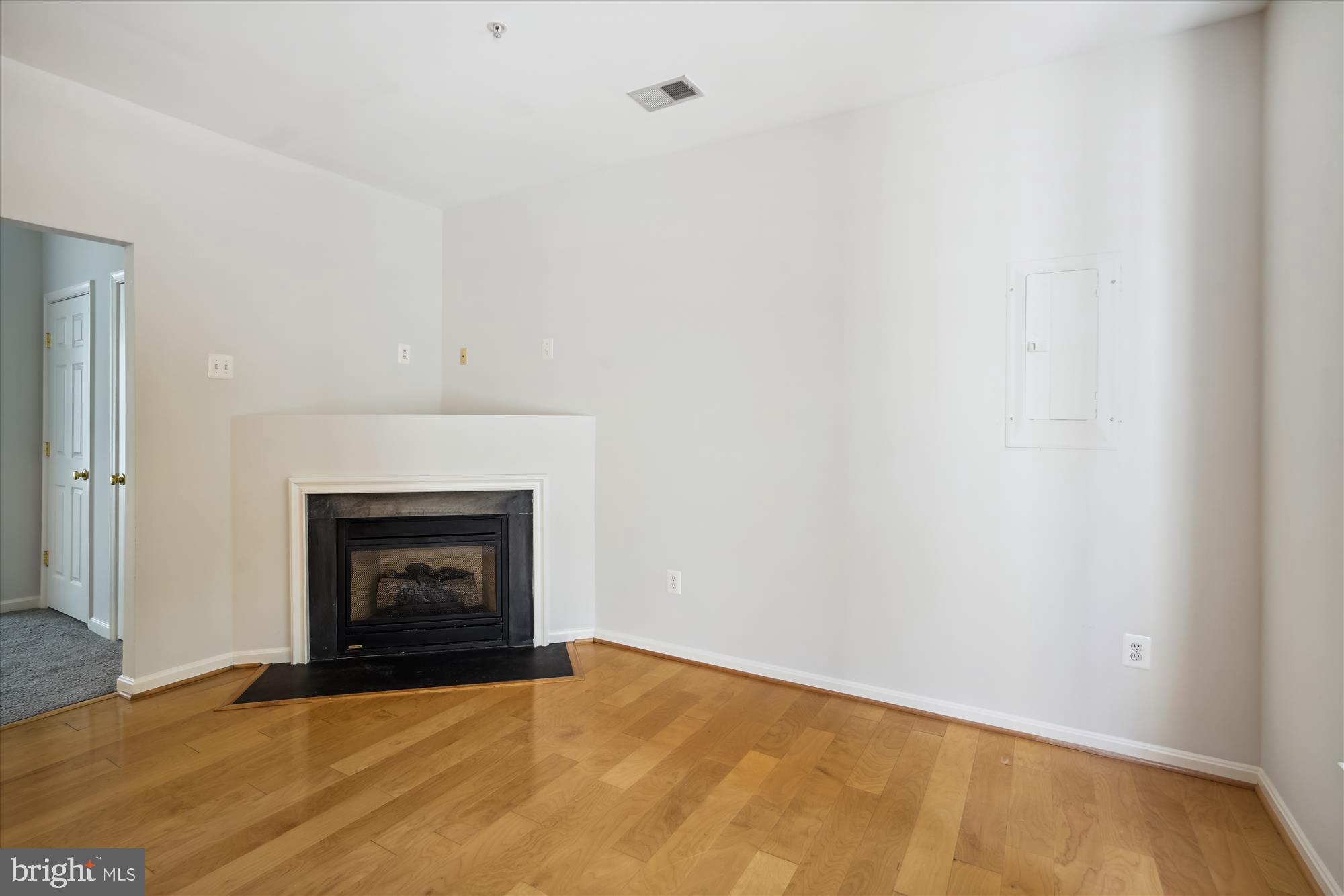 HARBOUR GATES - Residential Lease