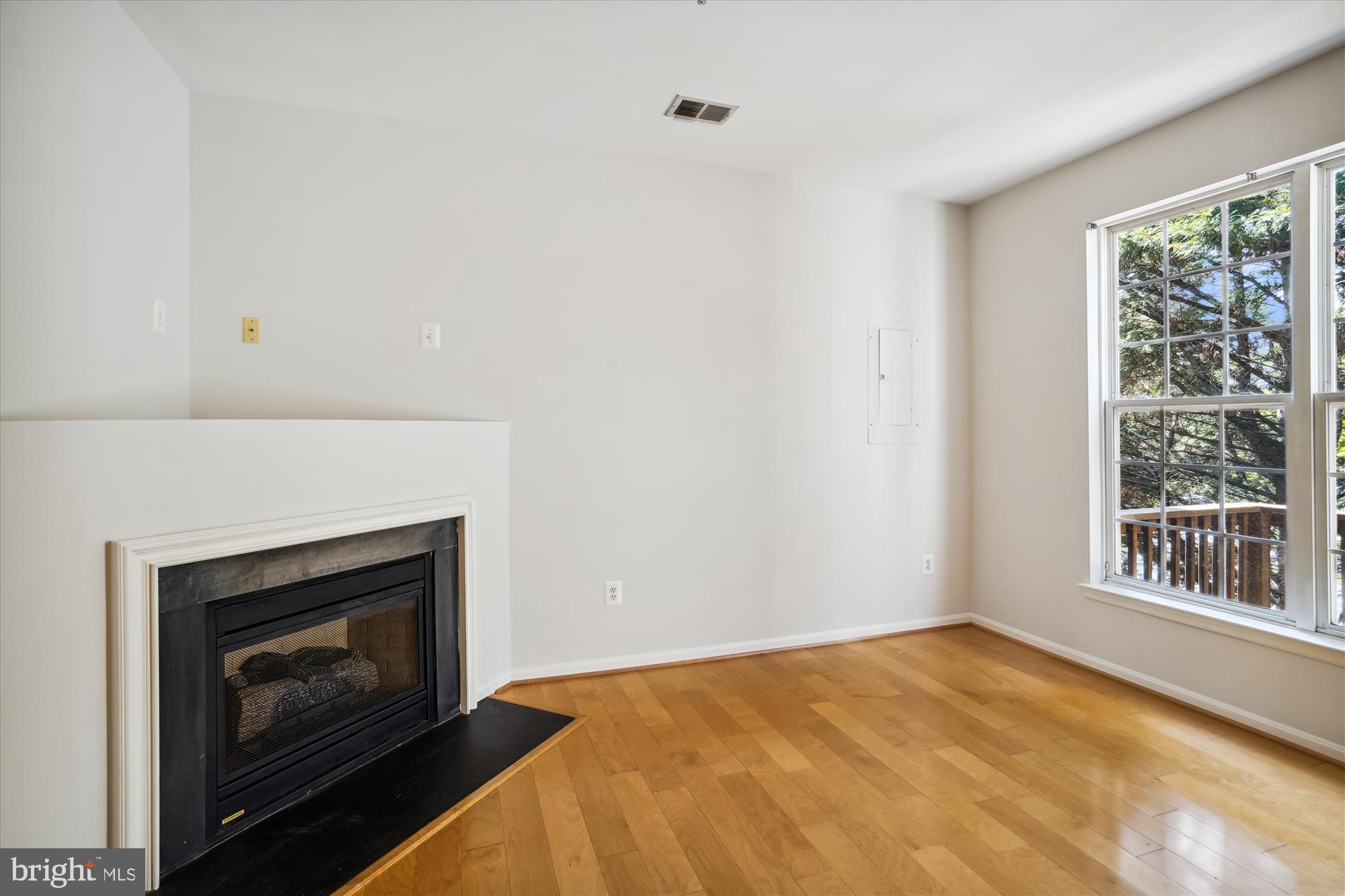 HARBOUR GATES - Residential Lease