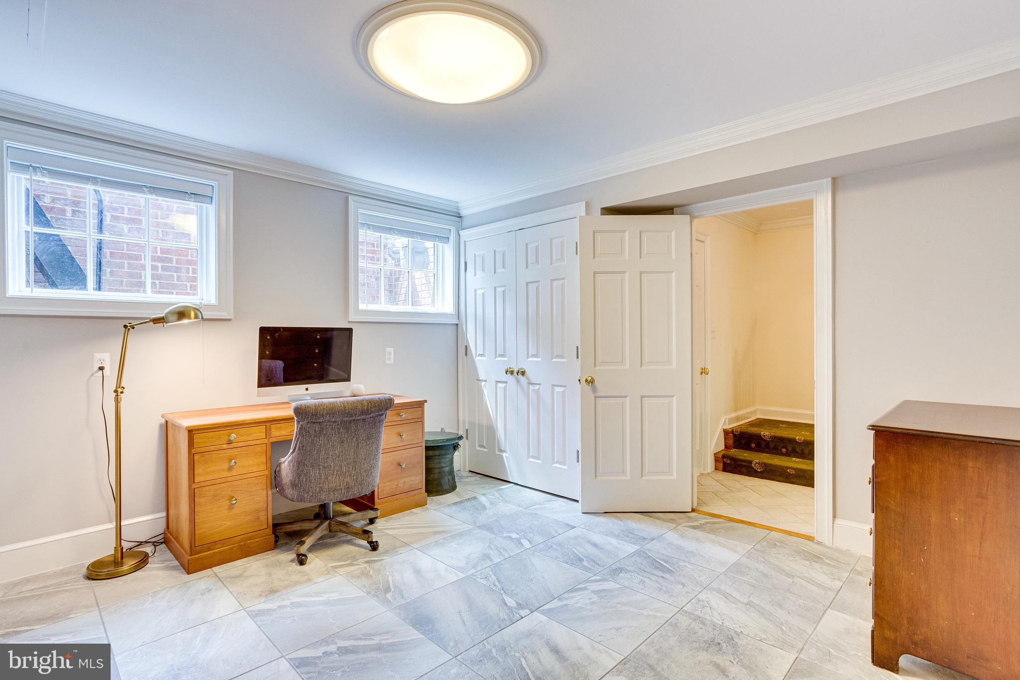 OLD TOWN ALEXANDRIA - Residential