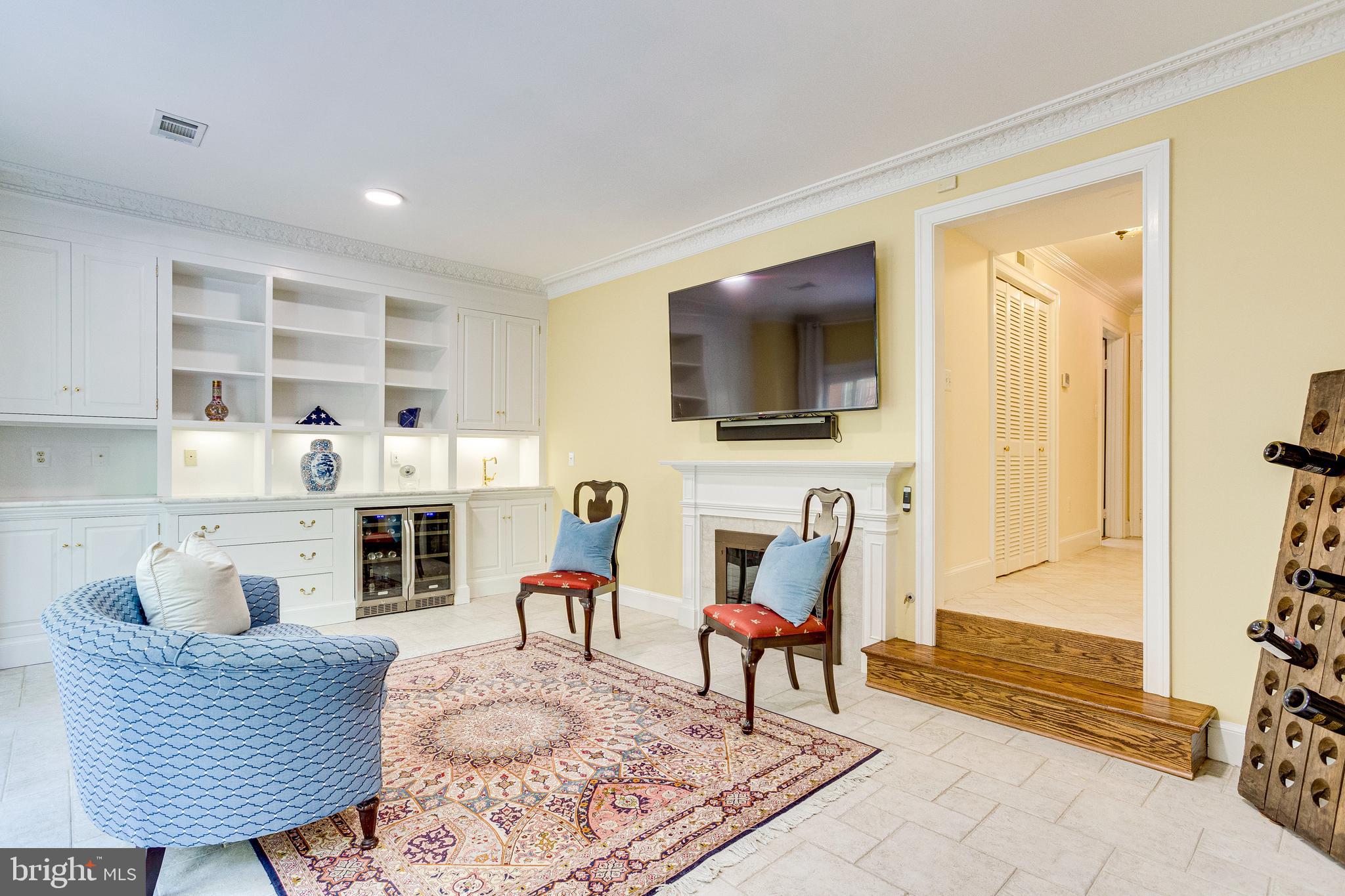 OLD TOWN ALEXANDRIA - Residential