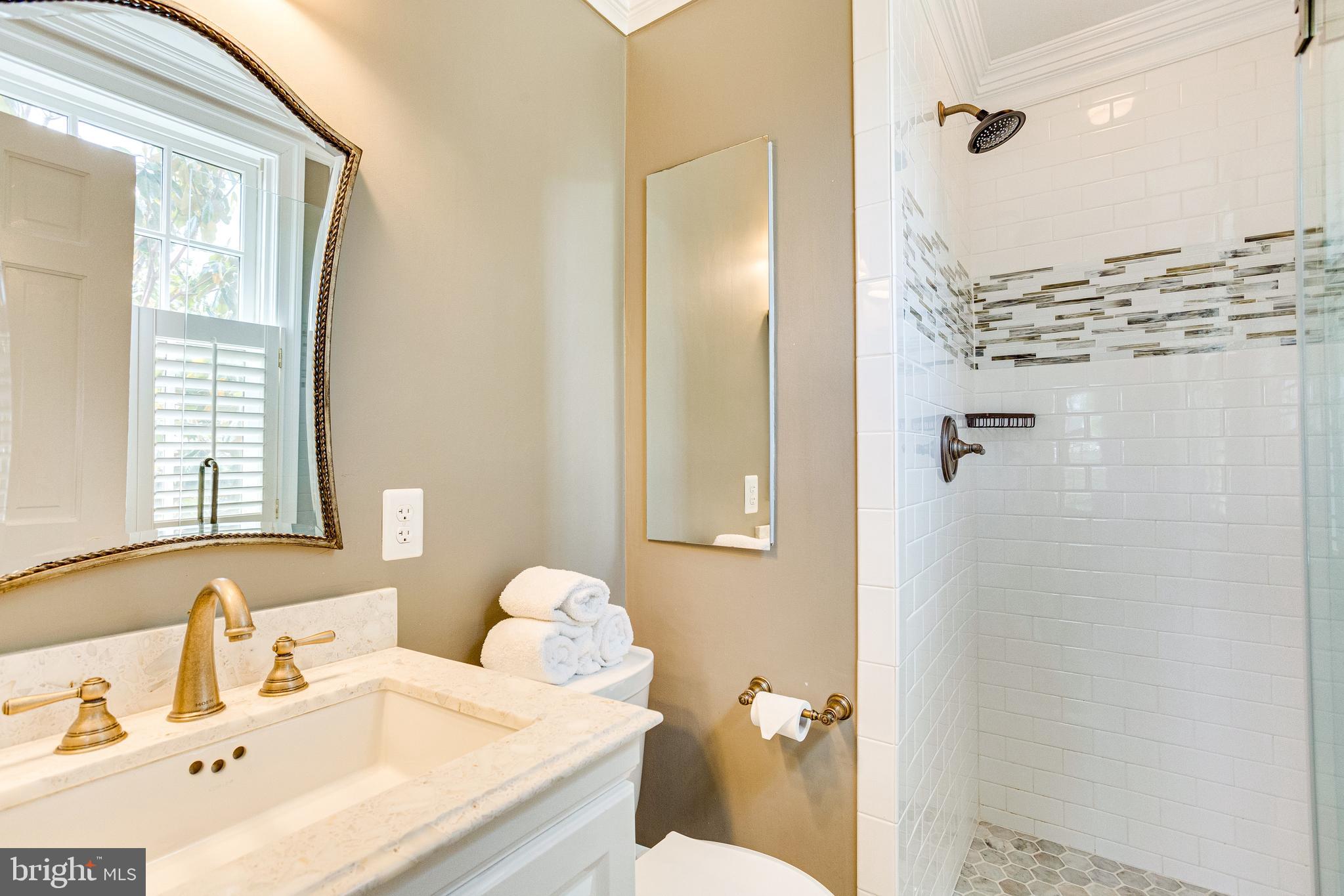 OLD TOWN ALEXANDRIA - Residential