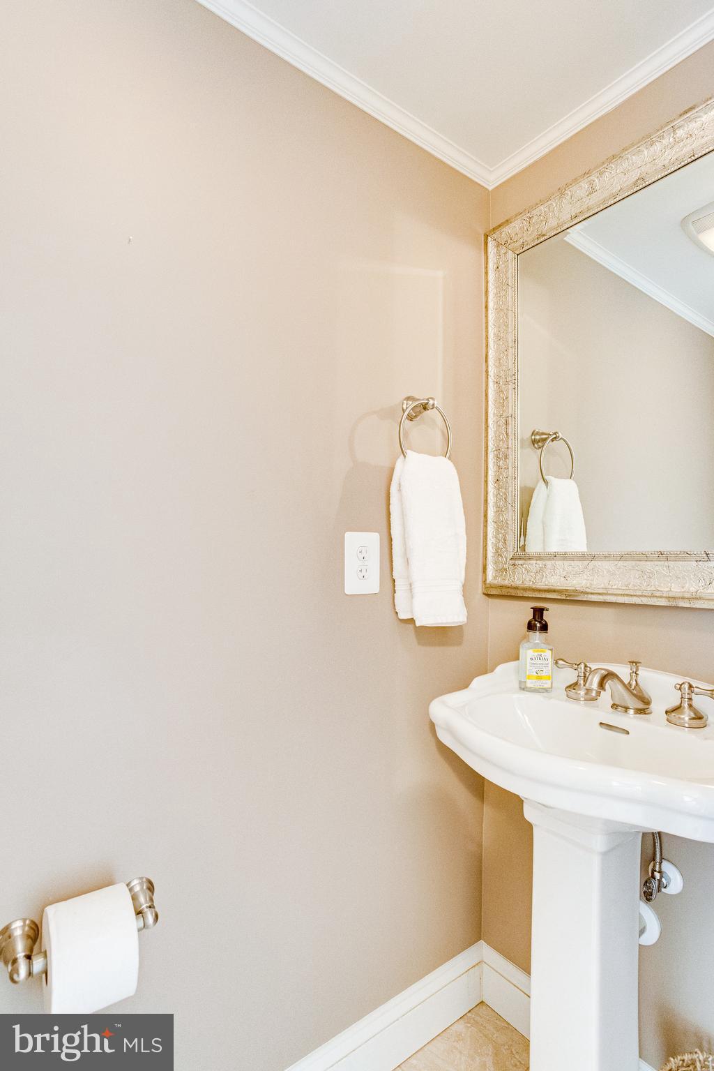 OLD TOWN ALEXANDRIA - Residential