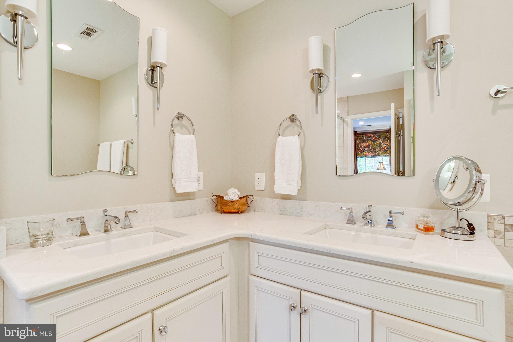 OLD TOWN ALEXANDRIA - Residential