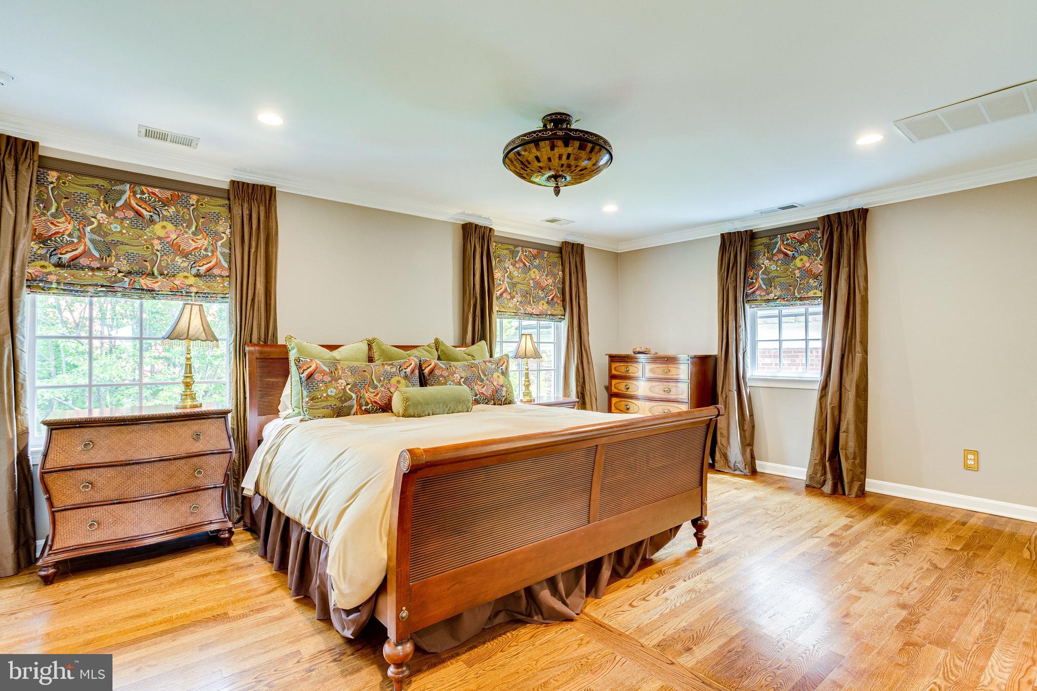 OLD TOWN ALEXANDRIA - Residential