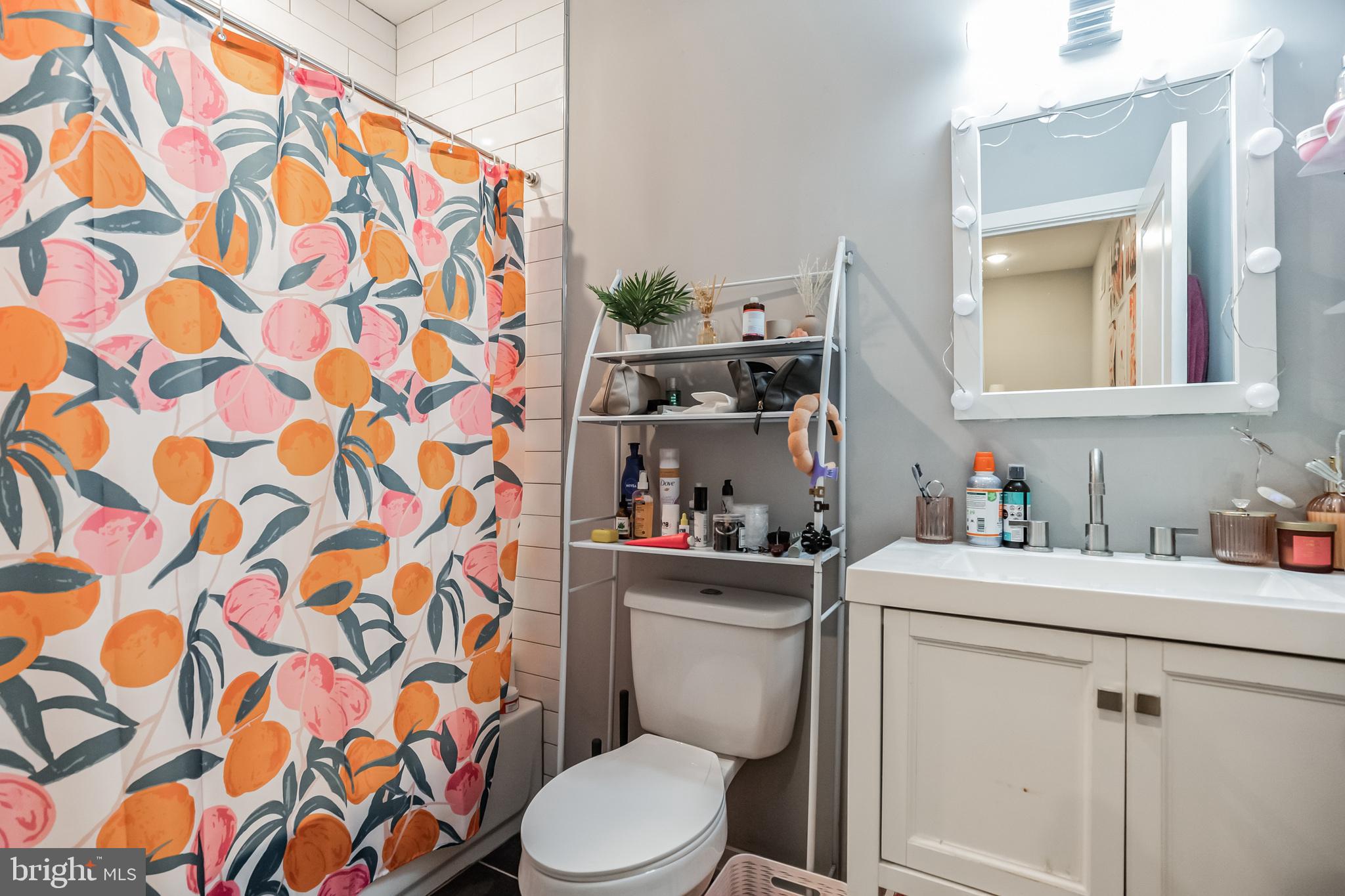 EAST KENSINGTON - Residential Income