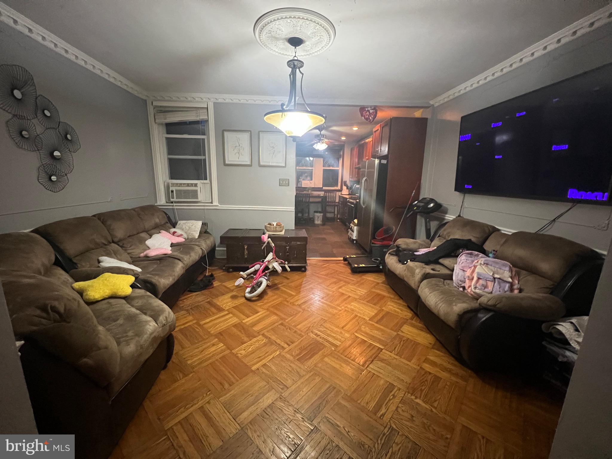 3221 WELLINGTON STREET