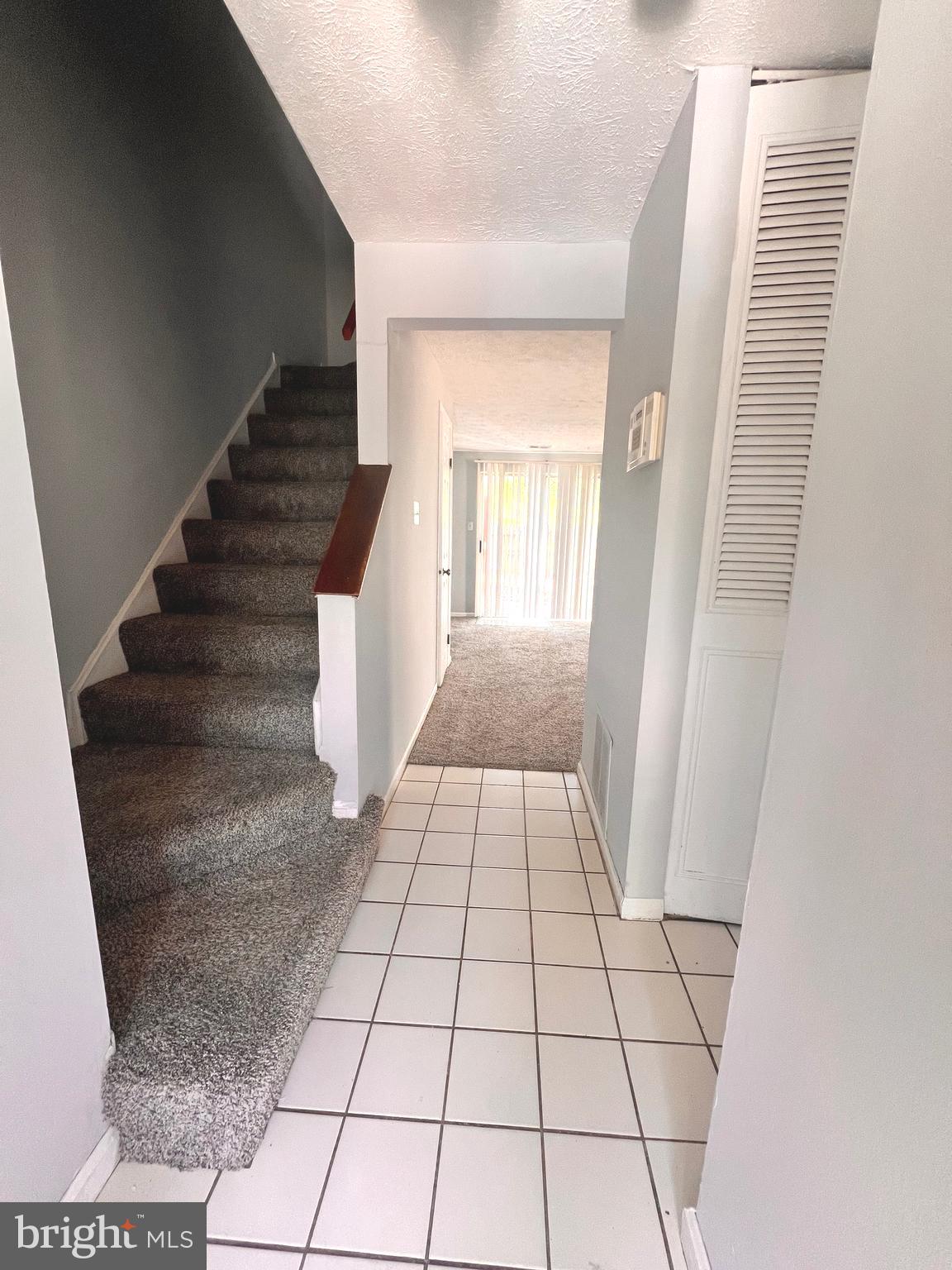 GLEN OAKS - Residential Lease