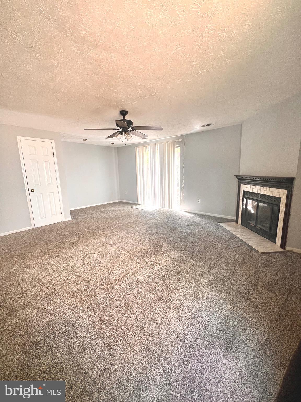 GLEN OAKS - Residential Lease