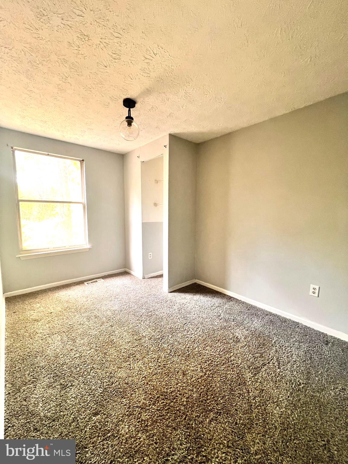 GLEN OAKS - Residential Lease