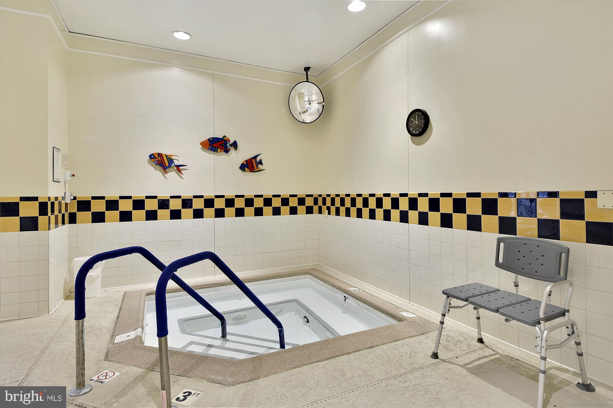 THE JEFFERSON - SUNRISE SENIOR LIVING - Residential