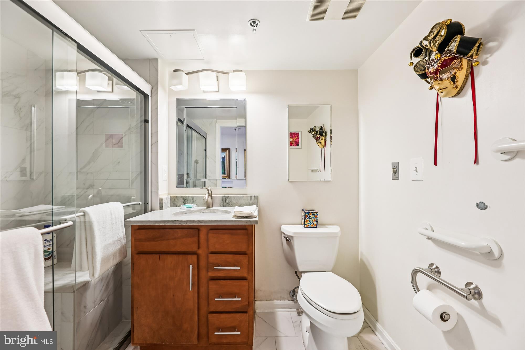 THE JEFFERSON - SUNRISE SENIOR LIVING - Residential