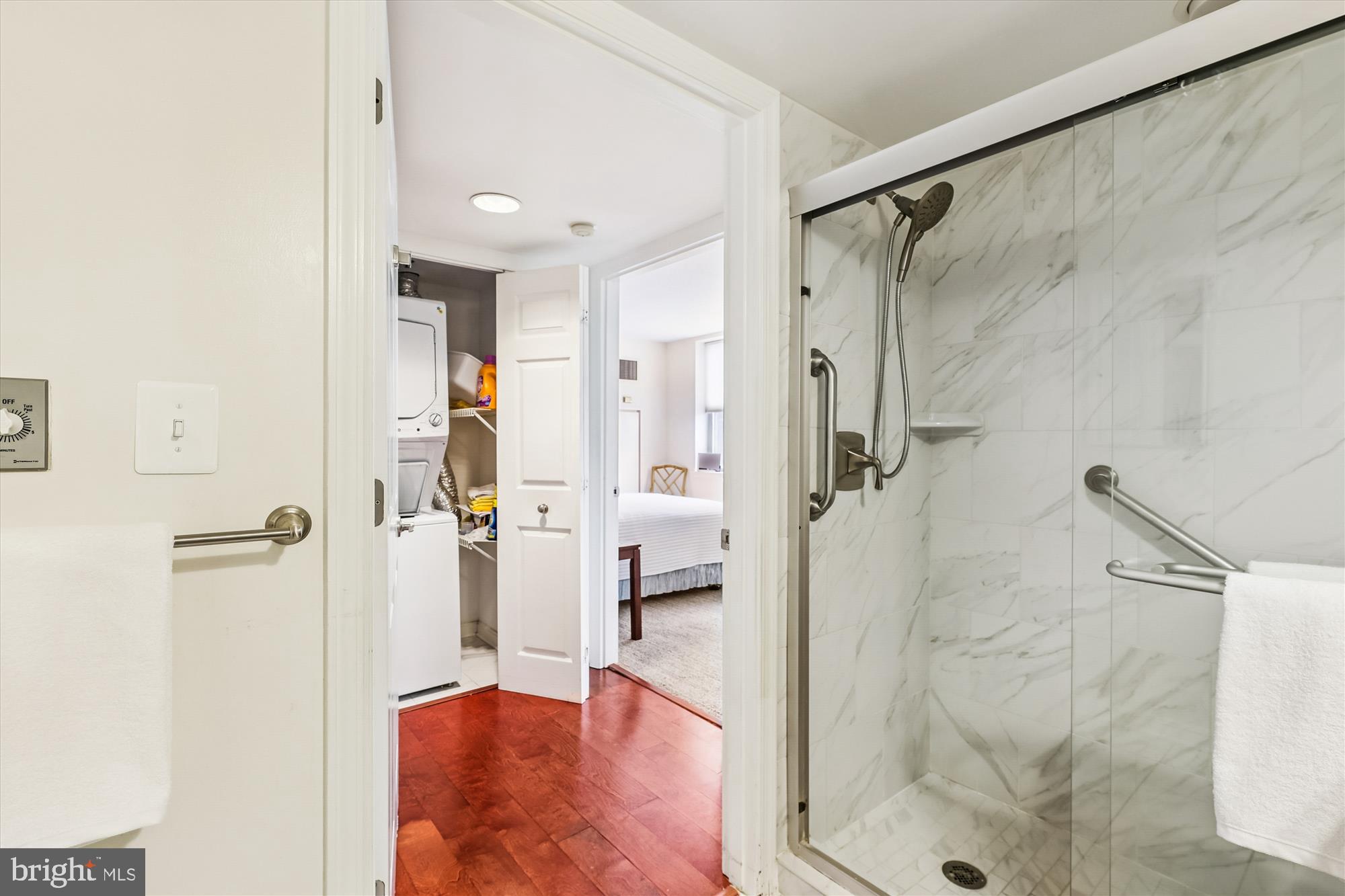 THE JEFFERSON - SUNRISE SENIOR LIVING - Residential