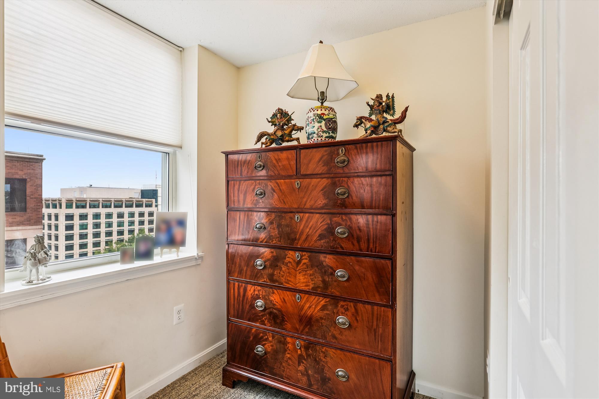 THE JEFFERSON - SUNRISE SENIOR LIVING - Residential