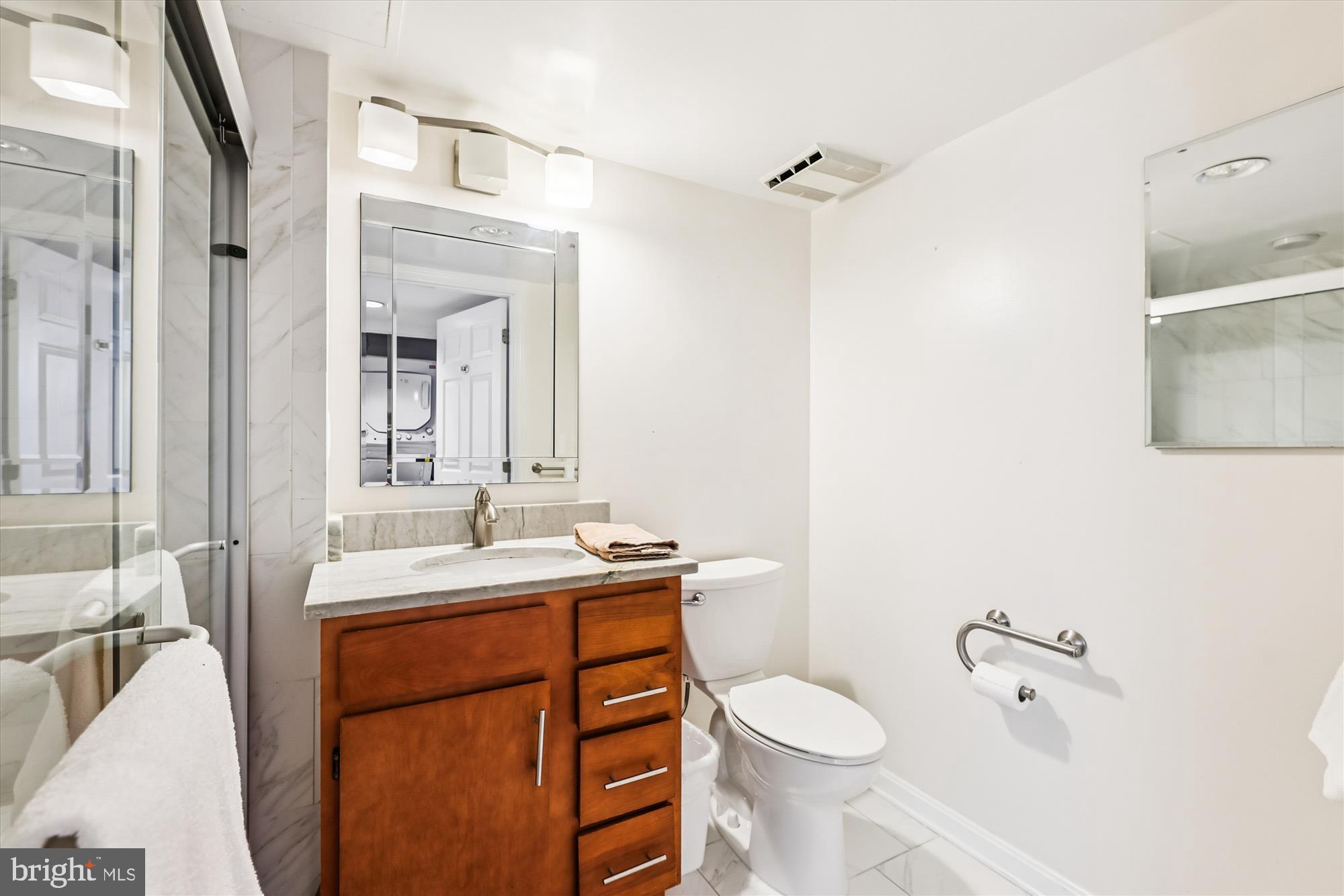 THE JEFFERSON - SUNRISE SENIOR LIVING - Residential