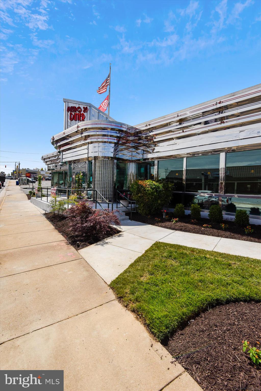 THE JEFFERSON - SUNRISE SENIOR LIVING - Residential