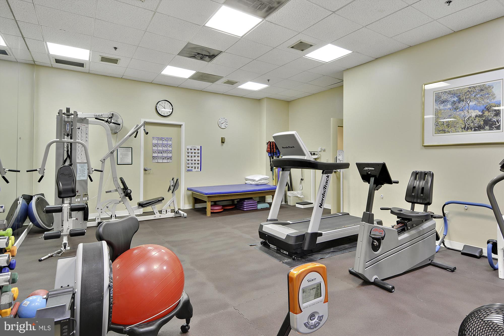 THE JEFFERSON - SUNRISE SENIOR LIVING - Residential