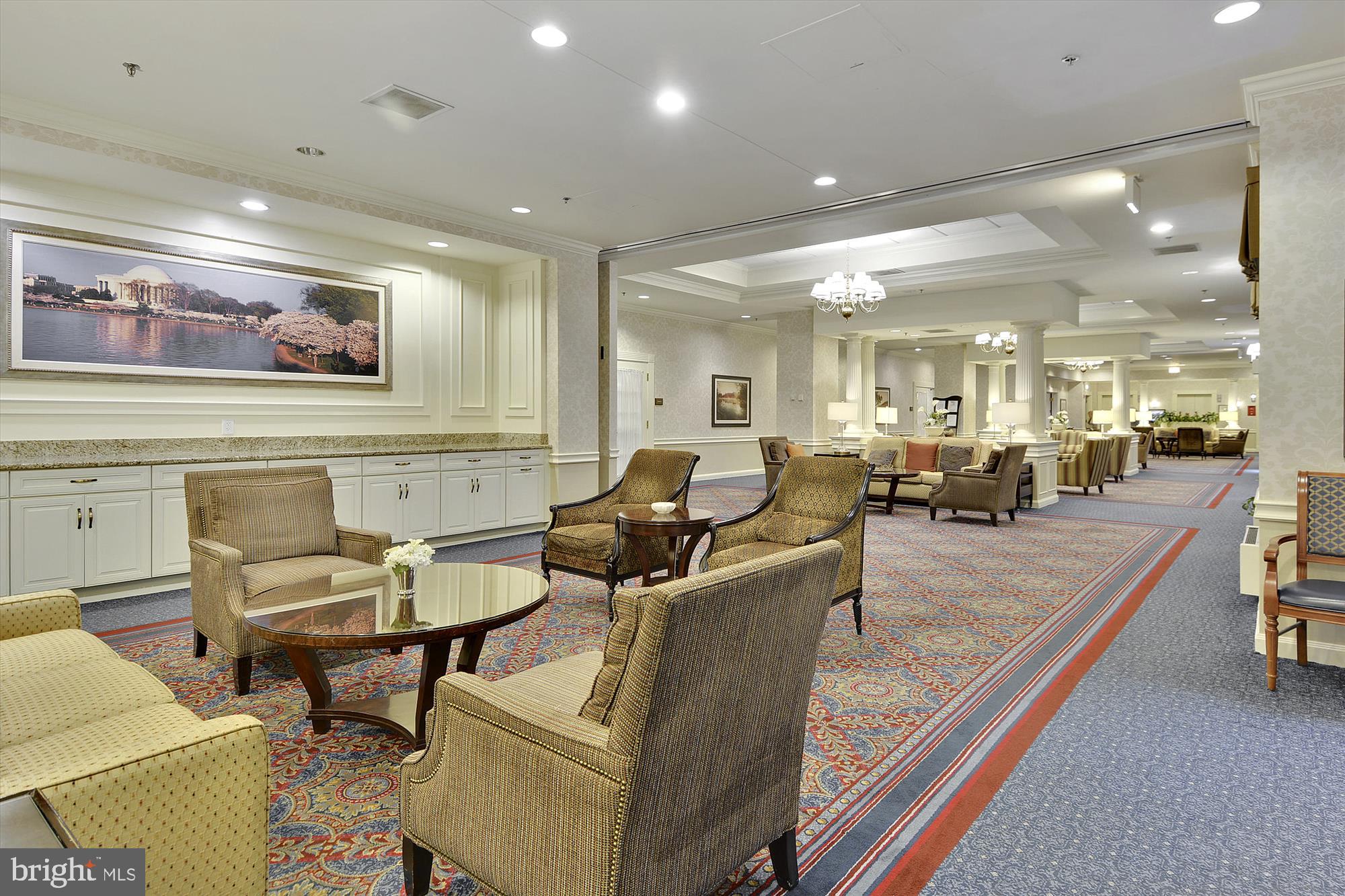 THE JEFFERSON - SUNRISE SENIOR LIVING - Residential