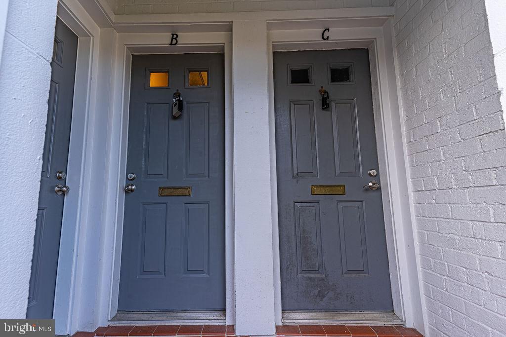 THE ARLINGTON - Residential Lease