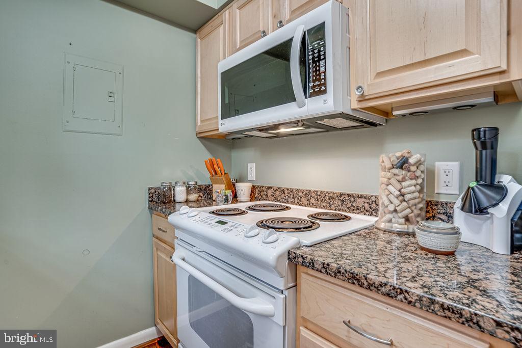 THE ARLINGTON - Residential Lease