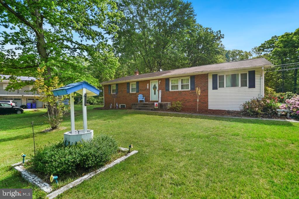 WARRLINDA VILLAGE - Residential