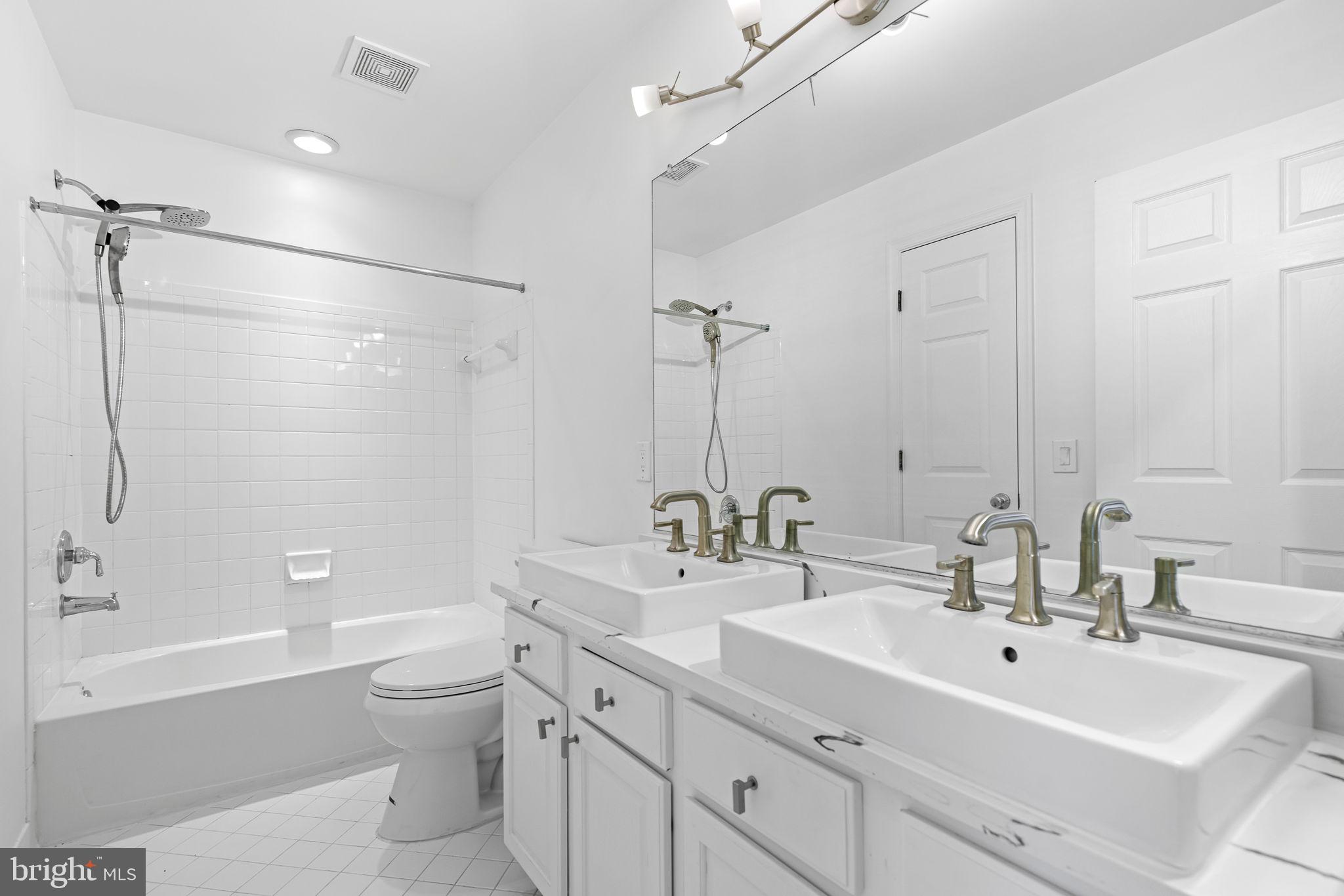 PARKSIDE AT FAIRFAX - Residential