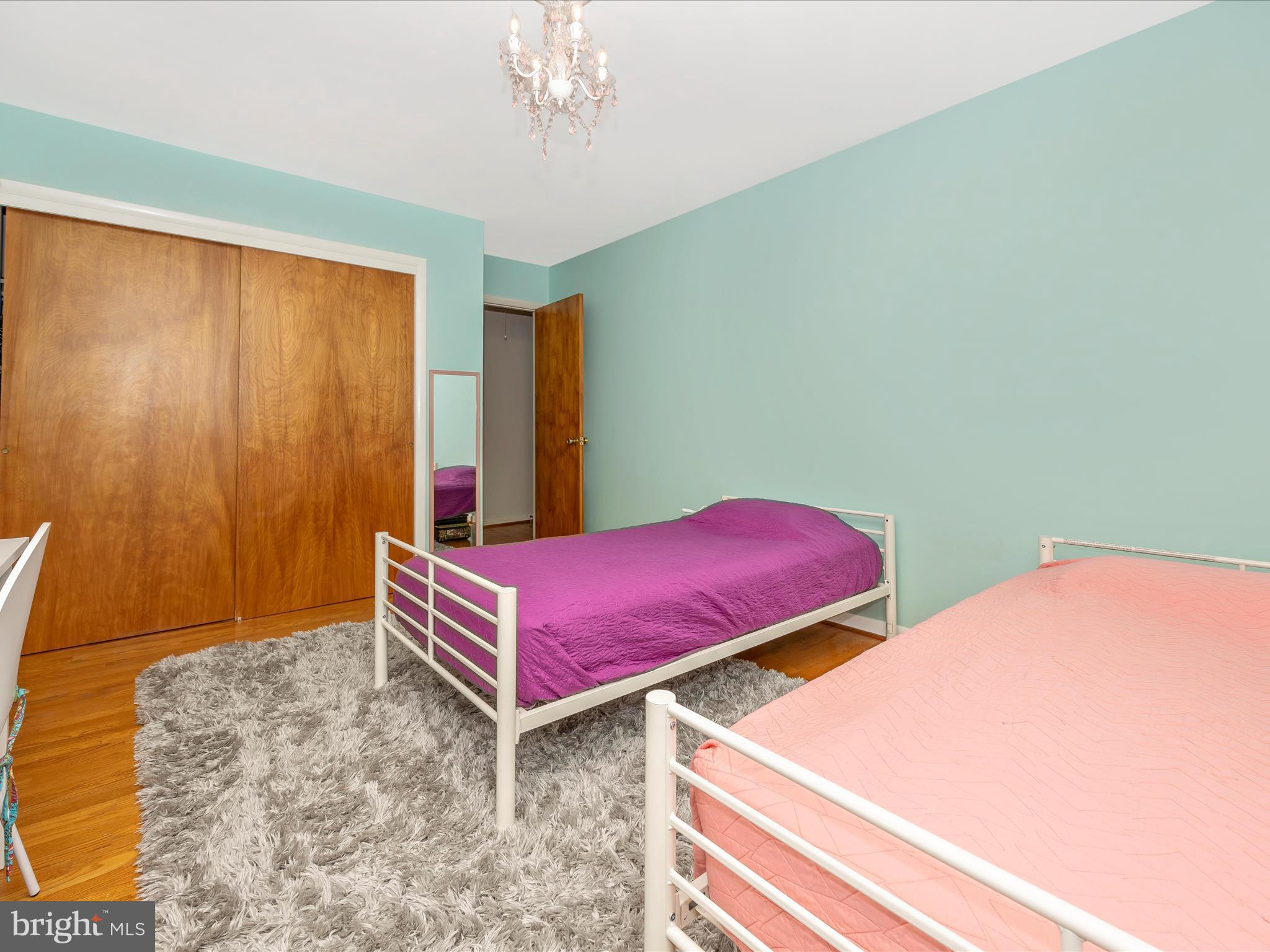 WEST HILLS - Residential