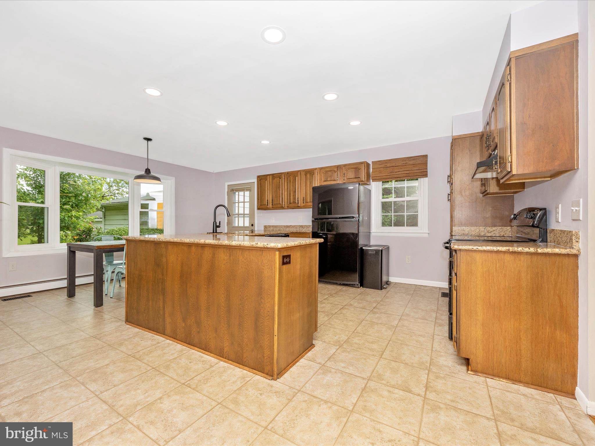 WEST HILLS - Residential