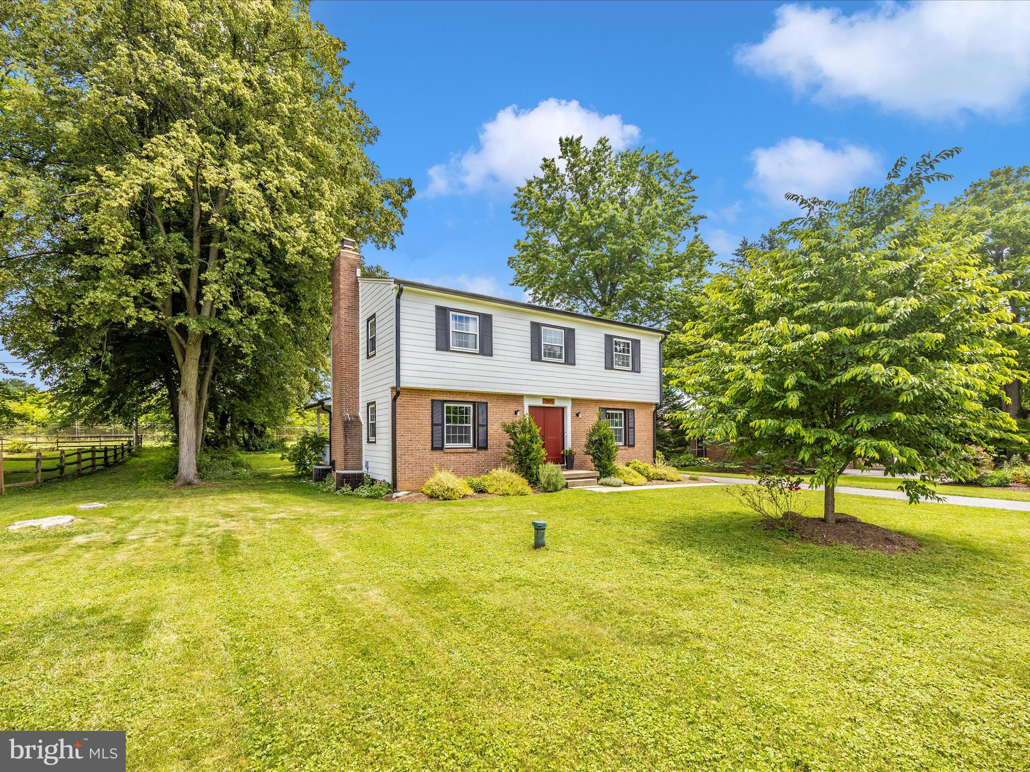 WEST HILLS - Residential