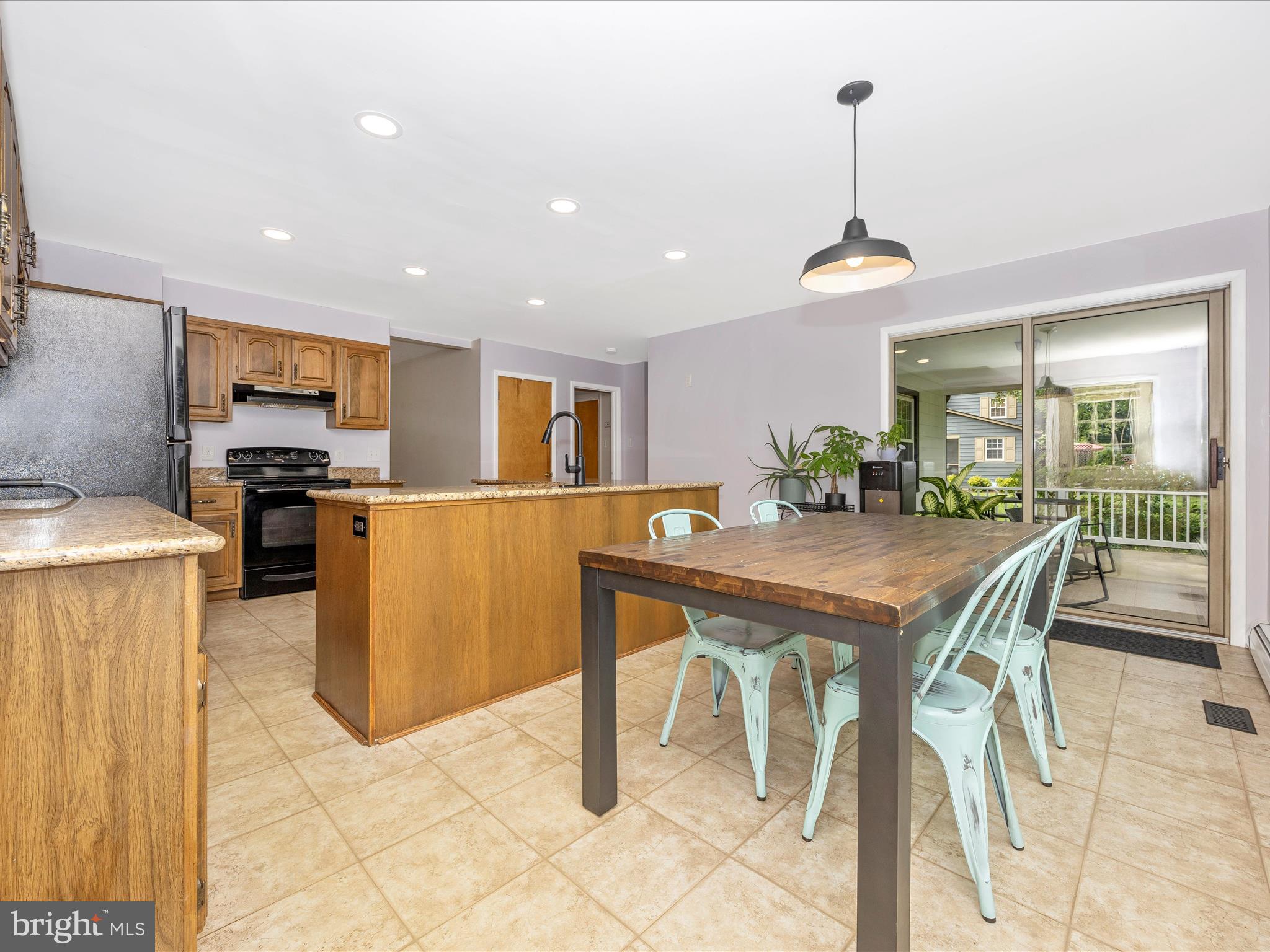 WEST HILLS - Residential