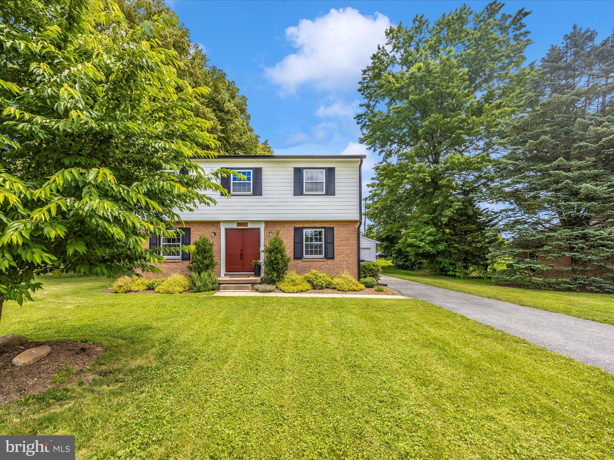 WEST HILLS - Residential