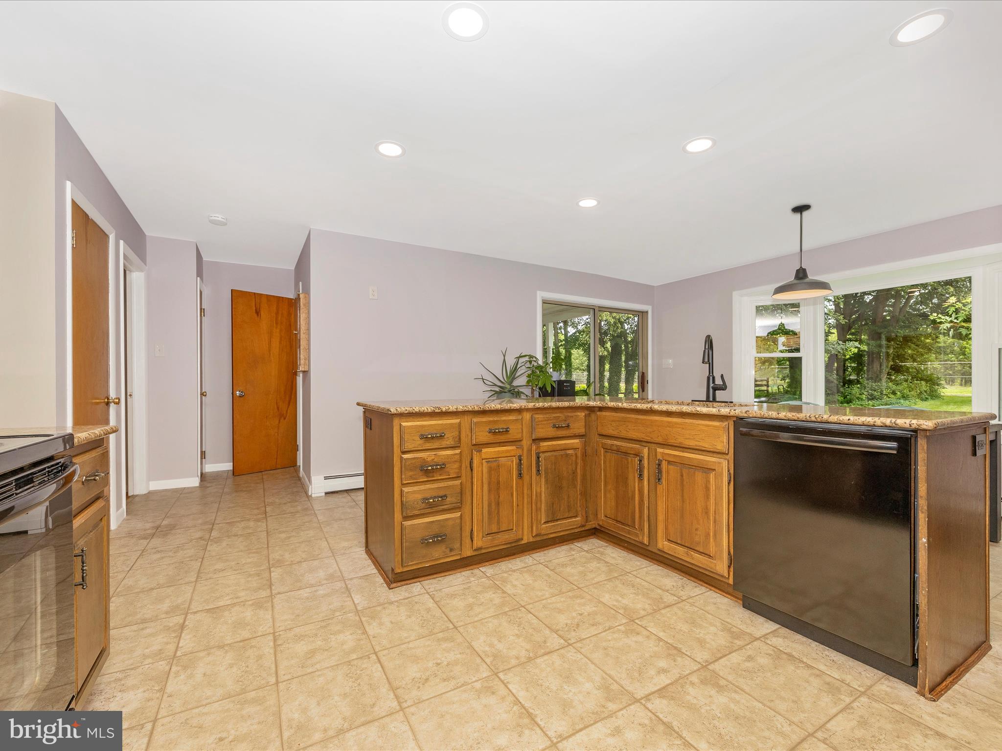 WEST HILLS - Residential