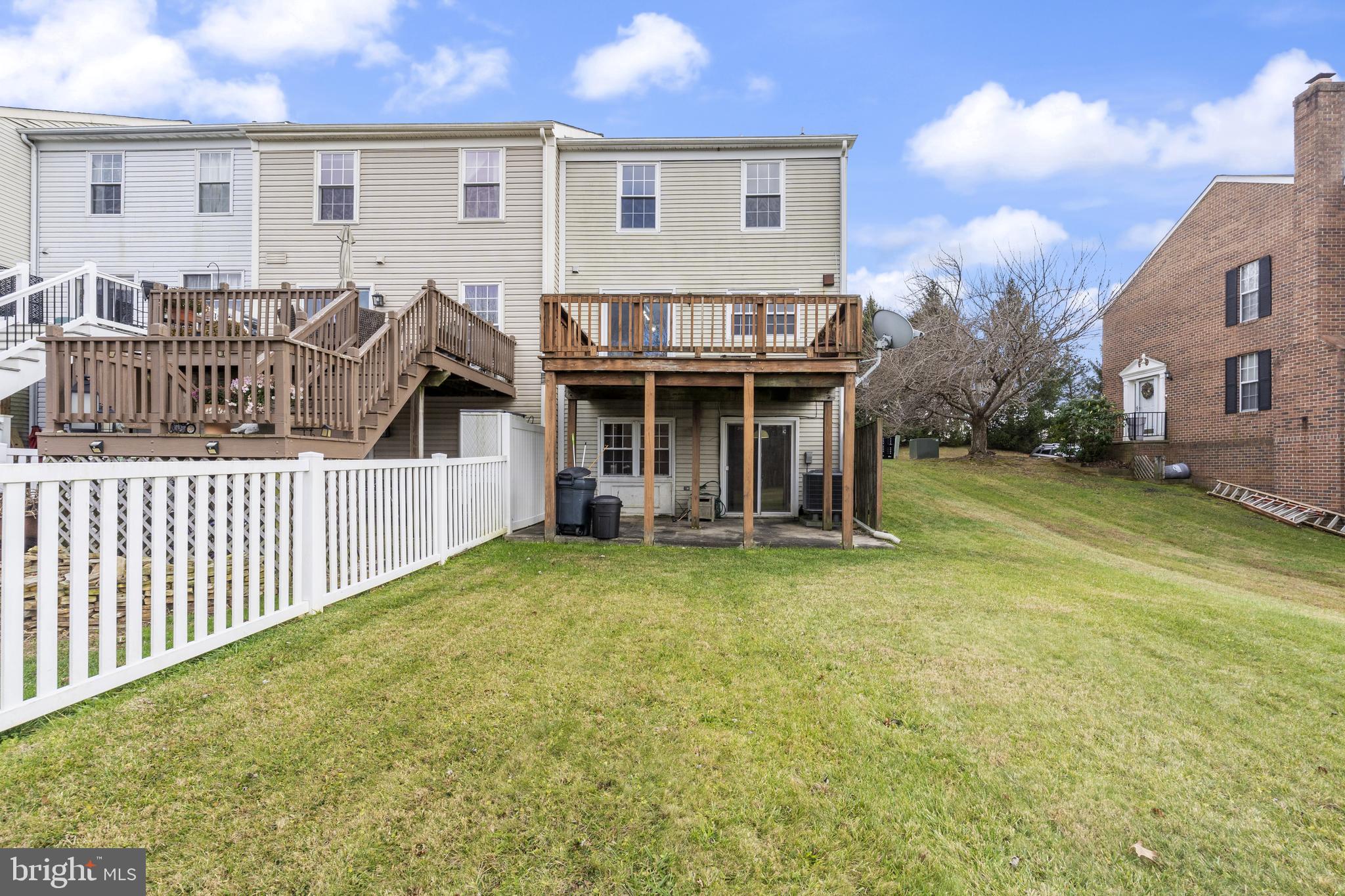 VILLAGE OF THOMAS RUN - Residential