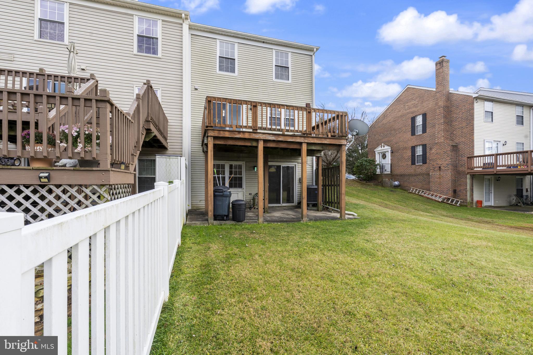 VILLAGE OF THOMAS RUN - Residential