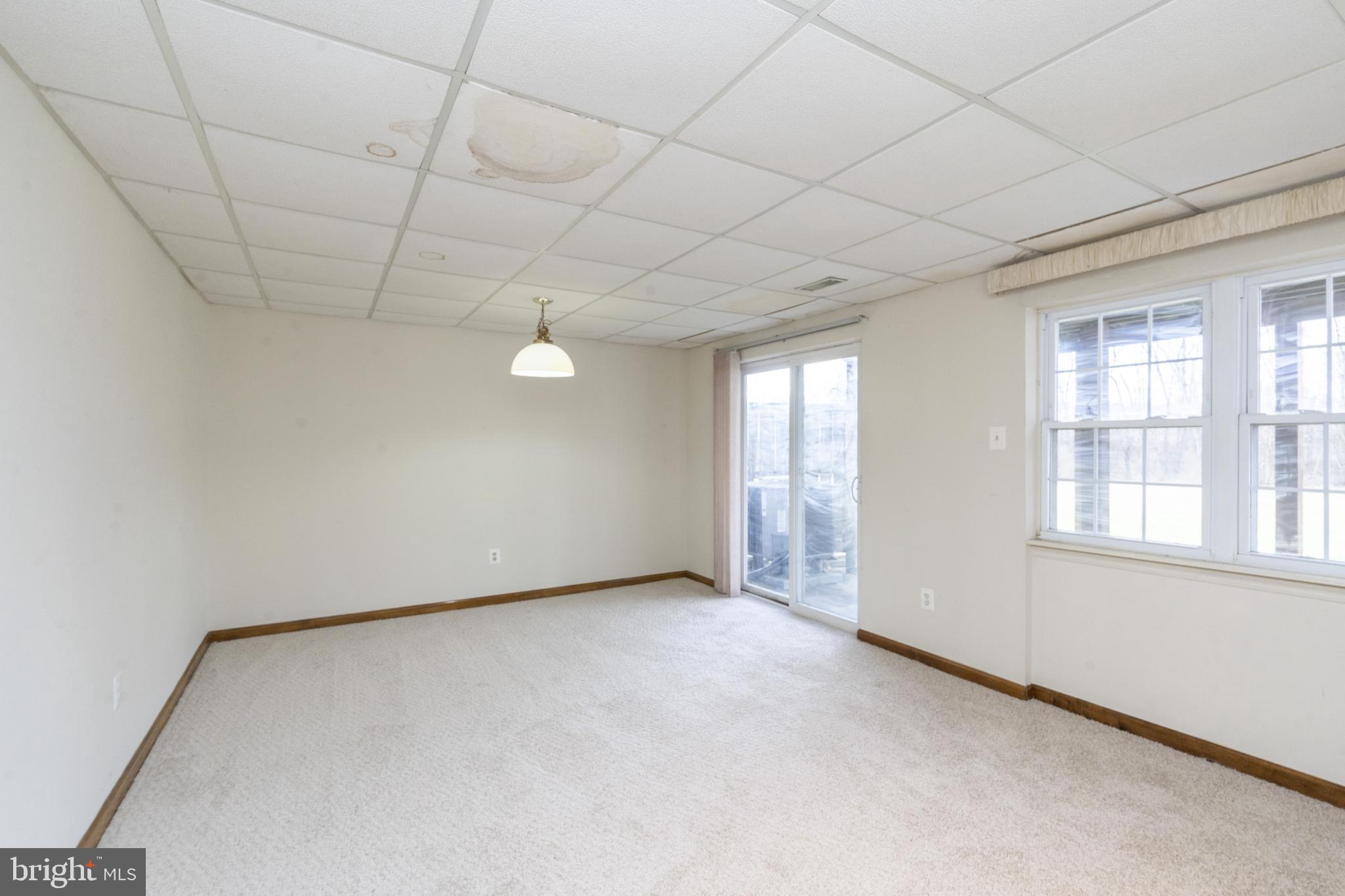 VILLAGE OF THOMAS RUN - Residential