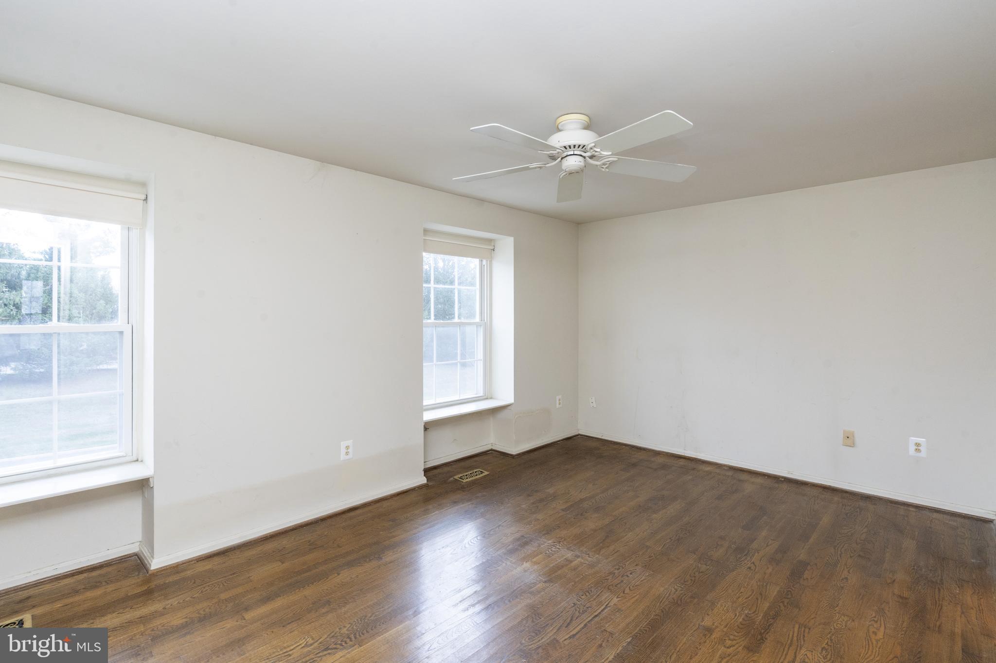 VILLAGE OF THOMAS RUN - Residential